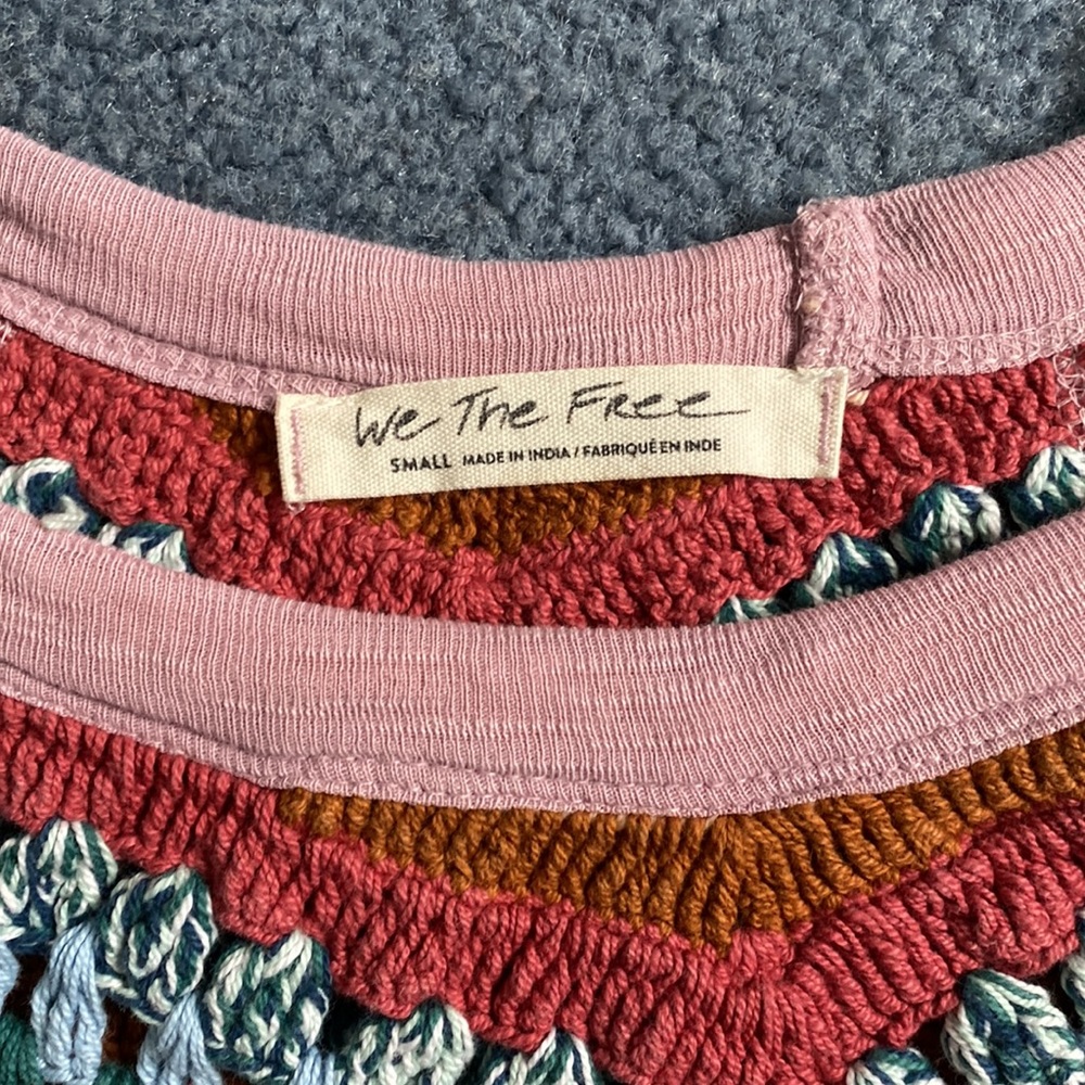 We the free 3/4 sleeve top Small - Picture 2 of 4